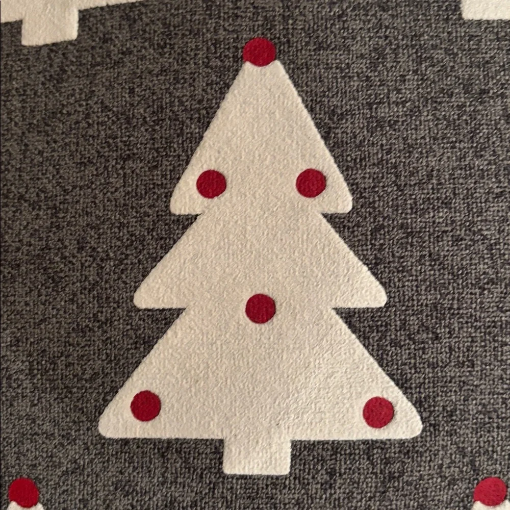 HOLIDAY PILLOWS nwot bundle/2 winter/holiday design